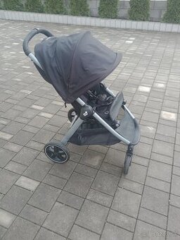 Predám športový kočík