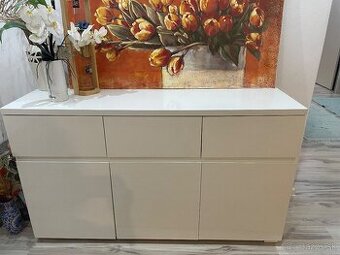 Komoda biela vysoký lesk