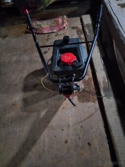 Motor na malotraktor Vari 2T