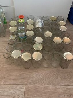 Darujem zaváraninové poháre.