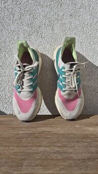 ADIDAS ULTRABOOST 21 - tenisky
