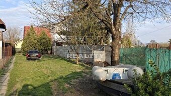 Záhrada s výmerou 2,8 ára s chatkou 25 m2 v blízkosti...