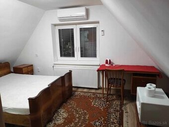Prenajmem izbu pre jedného 270 €