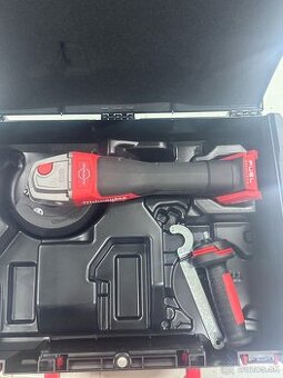 Milwaukee M18 uhlová brúska