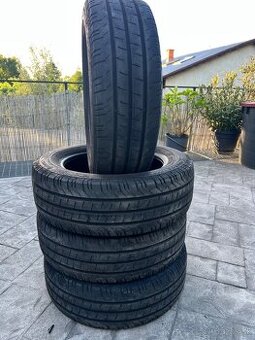Continetal 215/60R17 C