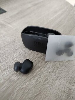 Predám JBL Wave Buds Slúchadlá čierne.