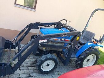 Iseki TM15 čelný nakladač