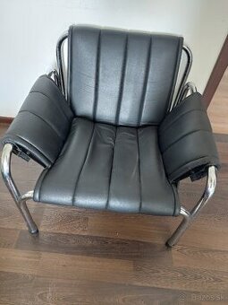 Kreslo T2403 Viliam Chlebo