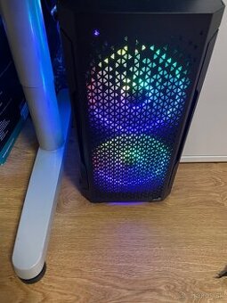 Predám herný vysvetlení pc v RGB