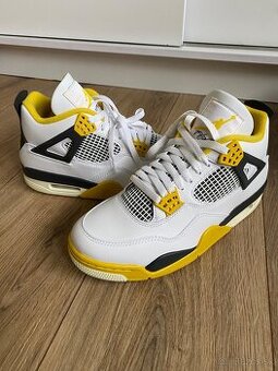 Air Jordan 4 Vivid Sulfur