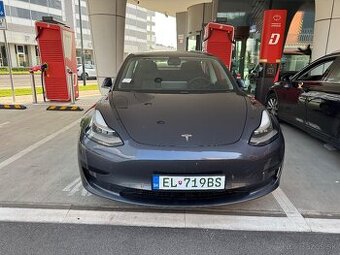 Tesla model 3 standard plus Prenajom