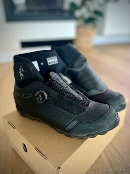 Zimné tretry Shimano SH-MW701