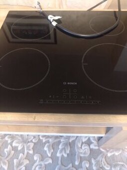 Predám indukčnu varnú dosku Bosch