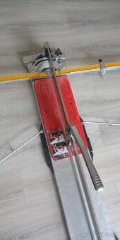 Rezacka na obklad dlazbu .