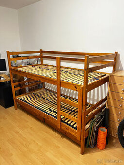 Dvojposchodová posteľ na predaj