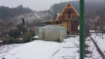 Predám záhradu s chatkou