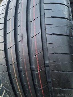 215/55R18 Bridgestone 8mm letné