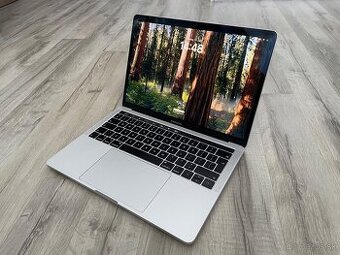 MacBook PRO 2019 13" 16GB RAM 256GB SSD