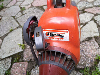 Strunová kosačka - Oleo mac sparta 250 TR