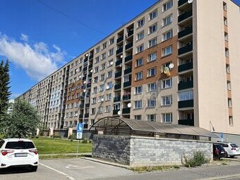 Predaj - 1-izb. - 1izbový byt v centre Brezna…