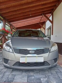Predám Kia Ceed 1.4, r. v. 2010