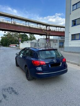 Opel Astra J sports tourer 2014