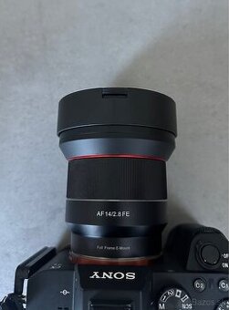 Samyang AF 14/2.8 FE