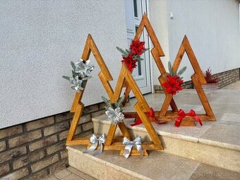 Vianočná dekorácia - VIANOCE - stromček z dreva