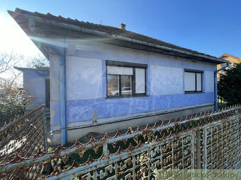 Rodinný dom na polosamote v obci Rastislavice– pokoj, tich