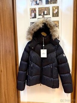 Zimná páperová bunda zn. MONCLER- NOVÁ