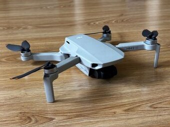 Dron DJI 2SE