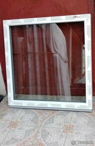 Predám fixne plastové okno š100cm x v100cm 3sklo - 1