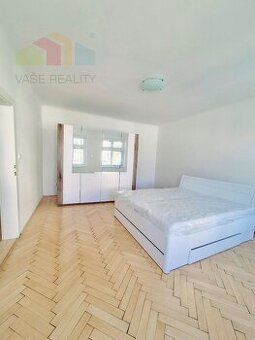 Na prenájom staromestský 3-izbový byt, Tobrucká ulica, BA –