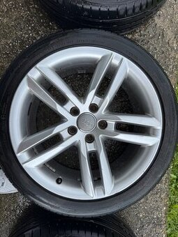 Audi originál elektróny aj s pneu r18 245/40