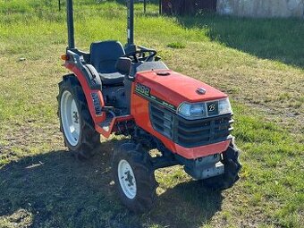 Malotraktor Kubota B92