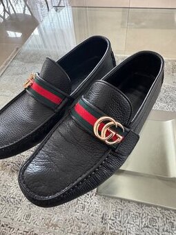 Gucci mokasín 43.