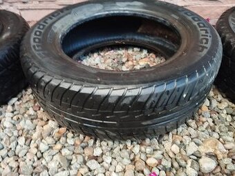 Predám 1 ks pneumatiku Goodrich 205/60/15
