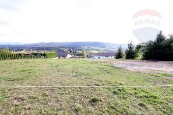 Stavebný pozemok 695 m2 na výstavbu RD