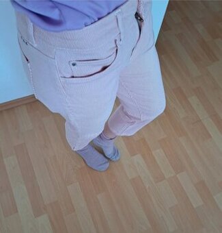 C&A jeans značkové kaprové nohavice dámske
