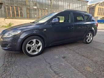 Predám Kia Cee´d 2.0 CRDi 103 KW SPORT r.v.11/2010