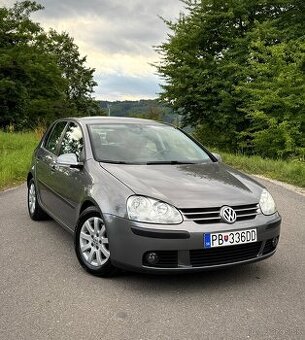 VOLKSWAGEN GOLF 1.6 BENZÍN + PLYN