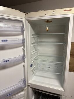 Chladnička Whirlpool - 1