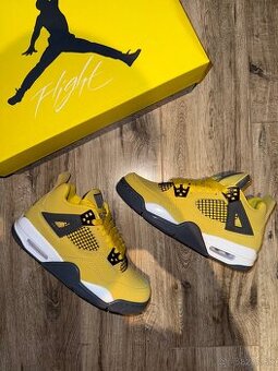 Air Jordan 4 lightning