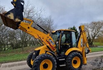 traktorbager JCB•4CX•4.4 l,LEN920MTH,81kW,4WD