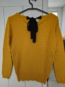 Horčicový / žltý sveter
