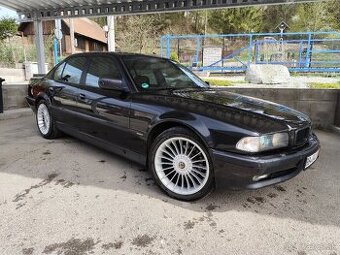BMW e38 735i