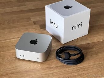 Apple Mac mini M4 16GB, 256BG + Magic Trackpad