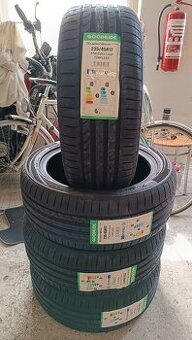235/45 R17 97W letné Goodride