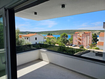 Chorvátsko-PAG-Trojizbový apartmán s dvoma terasami
