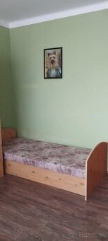 Detské skrine a Posteľ.